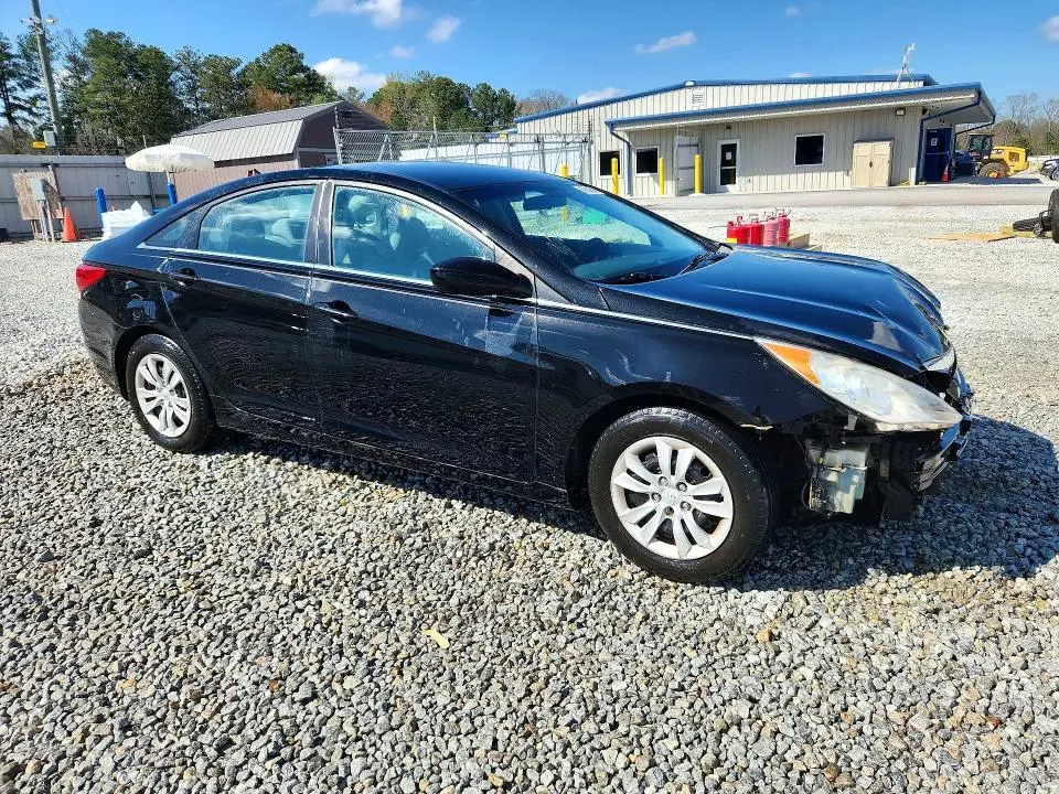 2011 HYUNDAI SONATA GLS  