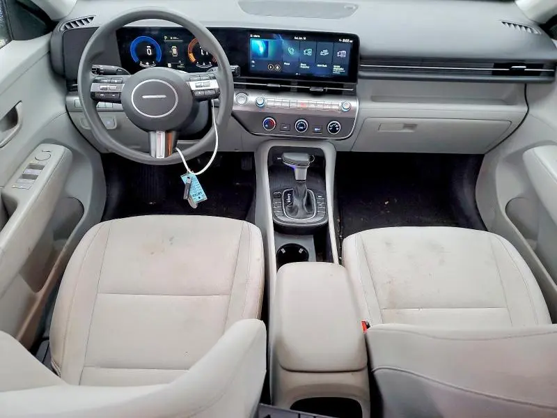 2024 HYUNDAI KONA SE  
