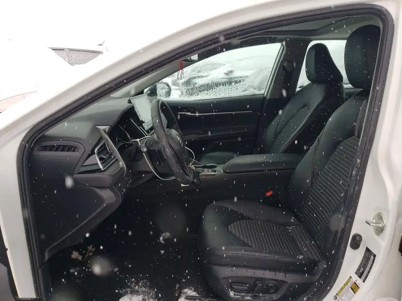 2022 TOYOTA CAMRY XLE  