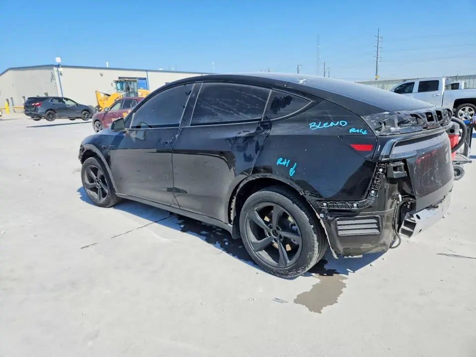 2026 TESLA MODEL Y   