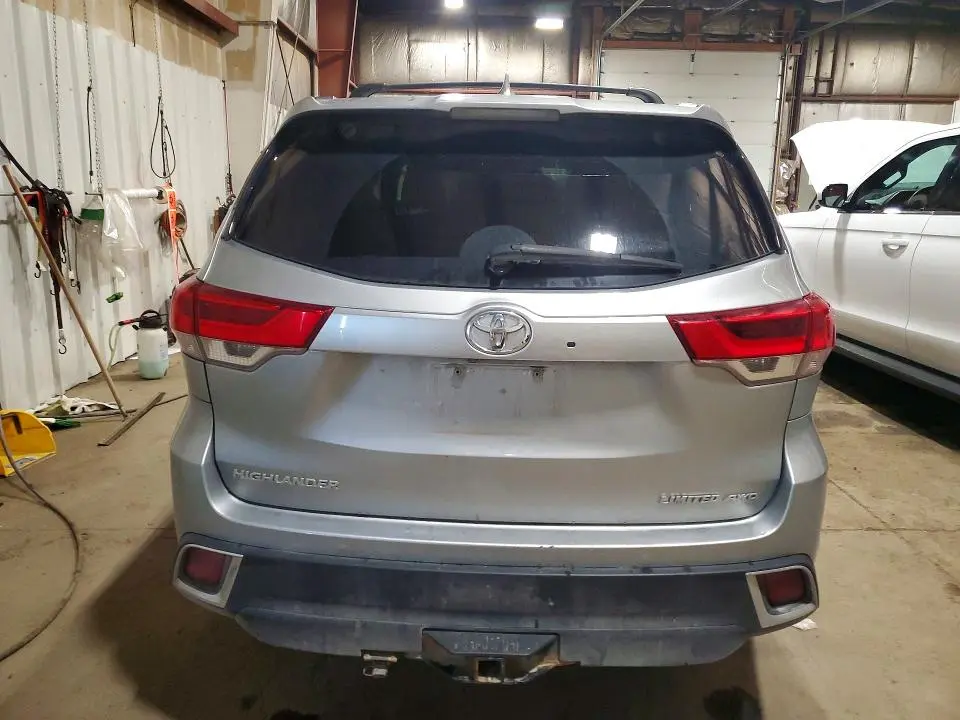 2017 TOYOTA HIGHLANDER LIMITED PLATINUM  