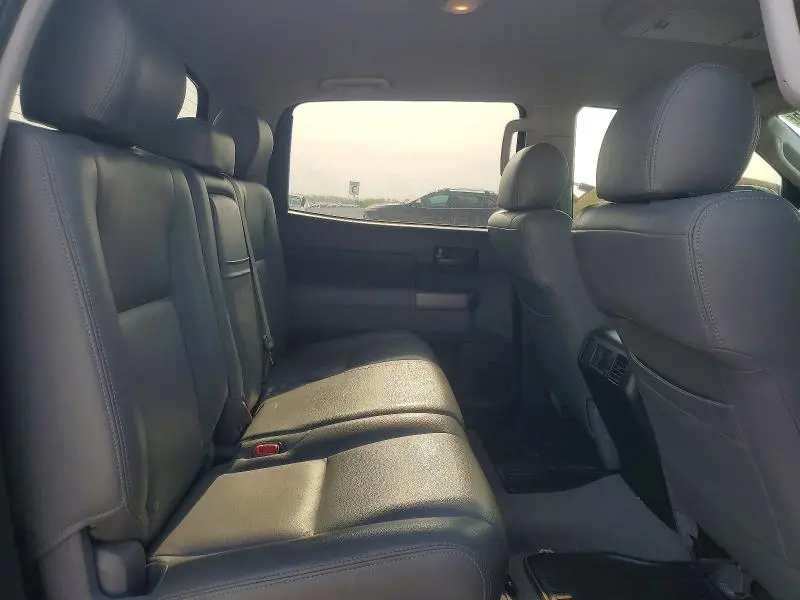 2011 TOYOTA TUNDRA CREWMAX SR5  