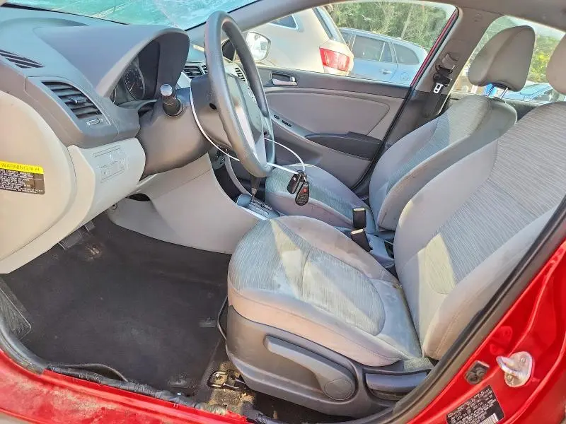 2015 HYUNDAI ACCENT GLS  