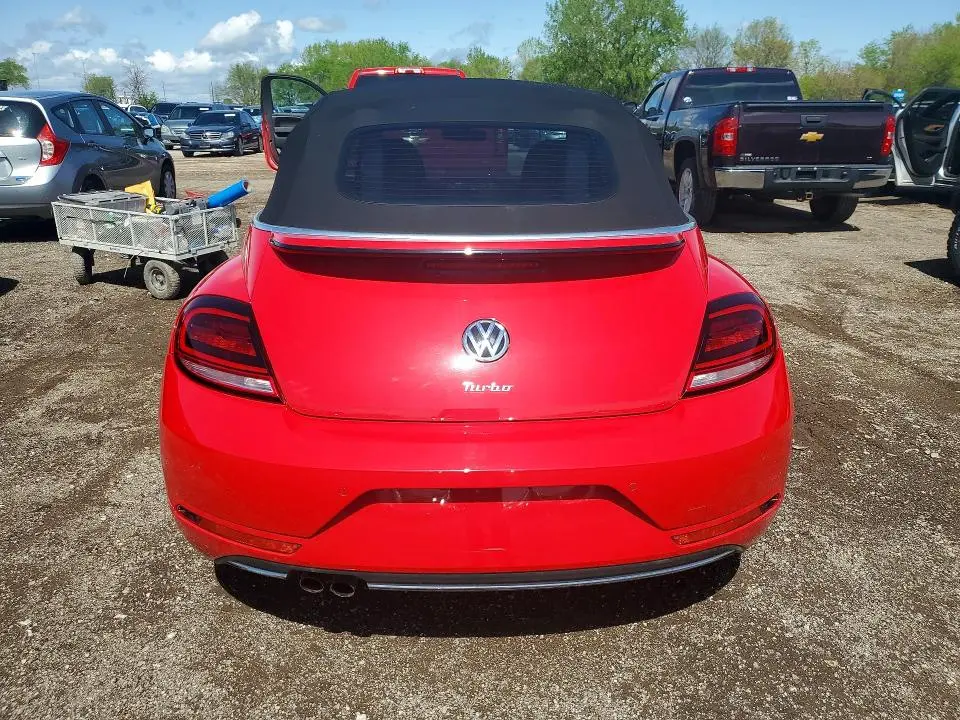 2018 VOLKSWAGEN BEETLE S  