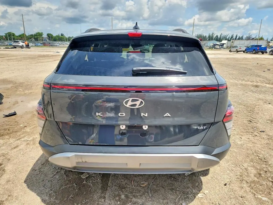2026 HYUNDAI KONA SEL PREMIUM  