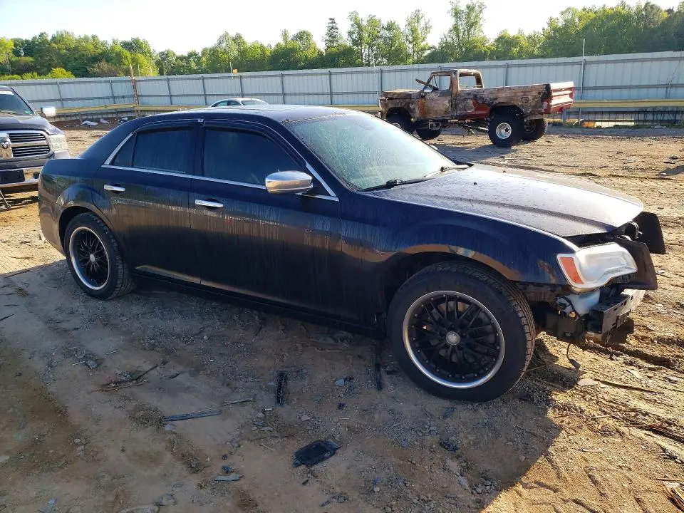 2011 CHRYSLER 300C   