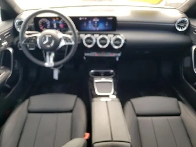 2025 MERCEDES-BENZ CLA 250