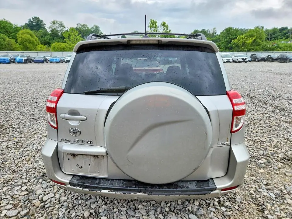 2010 TOYOTA RAV4 BASE  