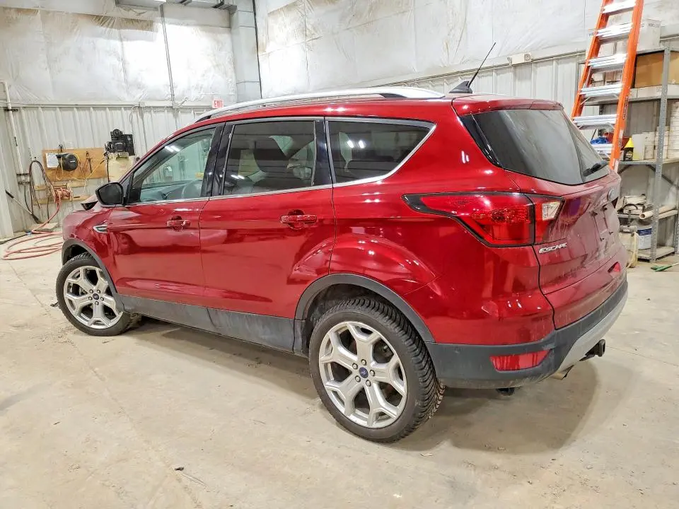 2019 FORD ESCAPE TITANIUM  
