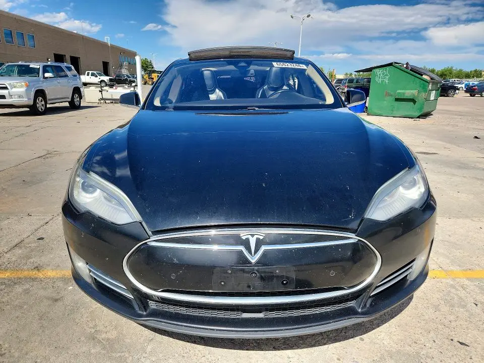 2015 TESLA MODEL S   
