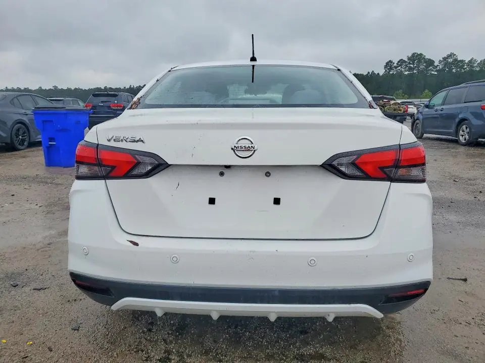 2020 NISSAN VERSA S  