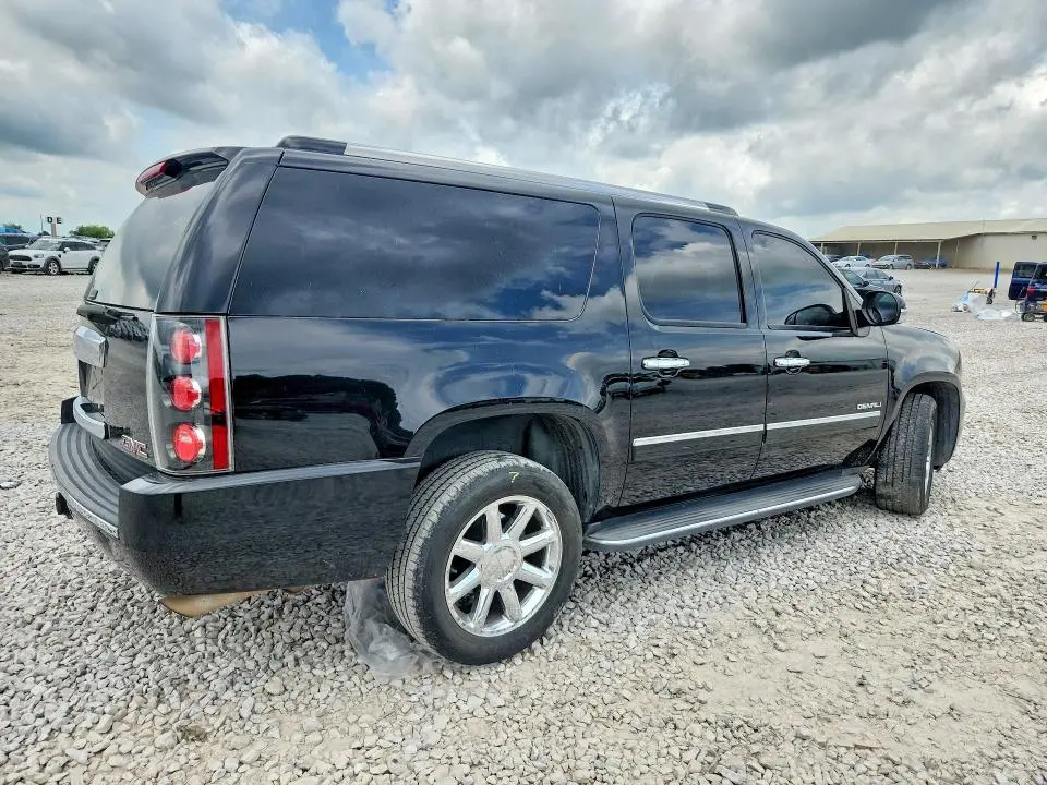 2011 GMC YUKON XL DENALI  