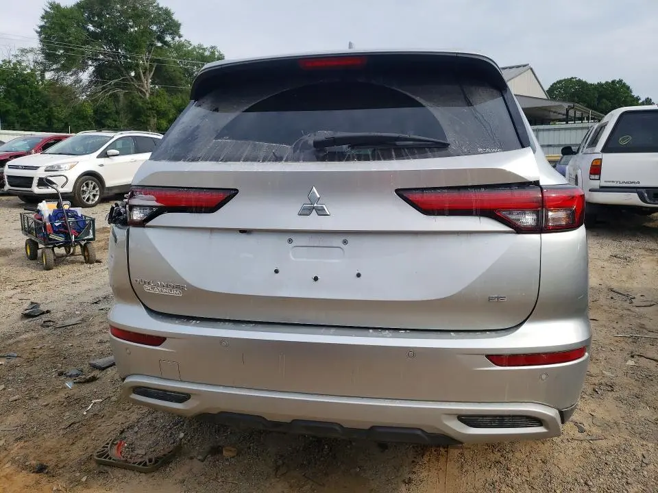 2024 MITSUBISHI OUTLANDER SE  