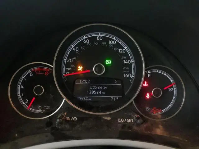 2018 VOLKSWAGEN BEETLE S  