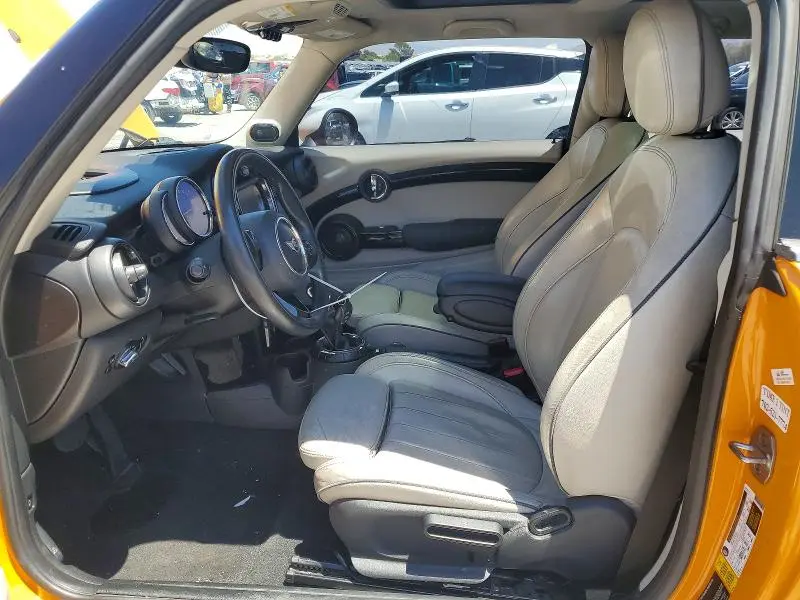 2017 MINI COOPER S  
