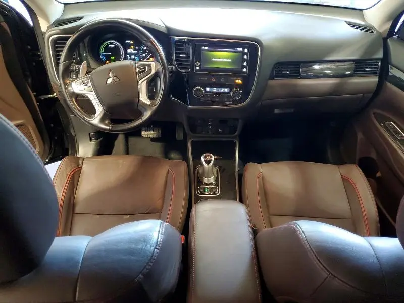2018 MITSUBISHI OUTLANDER SE  