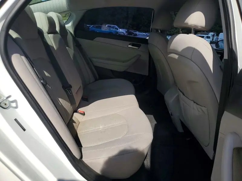 2019 HYUNDAI SONATA SE  
