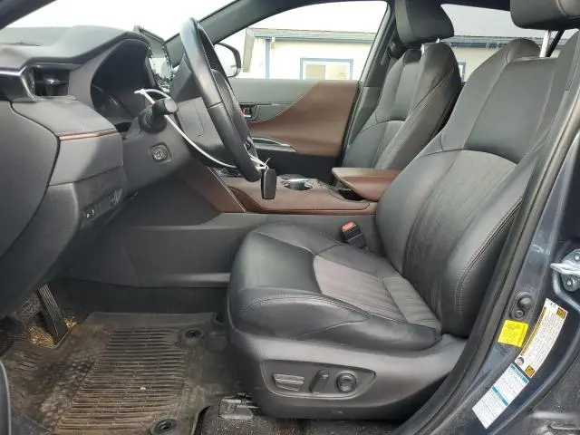 2021 TOYOTA VENZA LE  