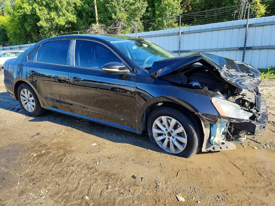 2012 VOLKSWAGEN PASSAT S  