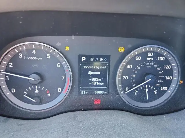 2018 HYUNDAI TUCSON SE  