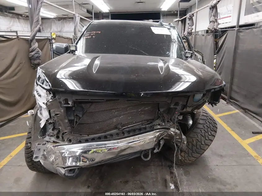 2023 CHEVROLET SILVERADO 1500 4WD  STANDARD BED LT