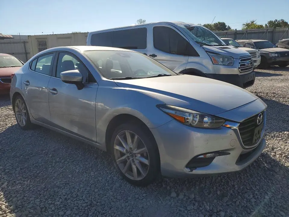 2017 MAZDA 3 TOURING  