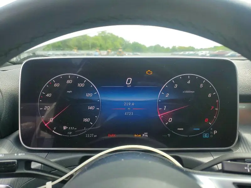 2025 MERCEDES-BENZ C 300  