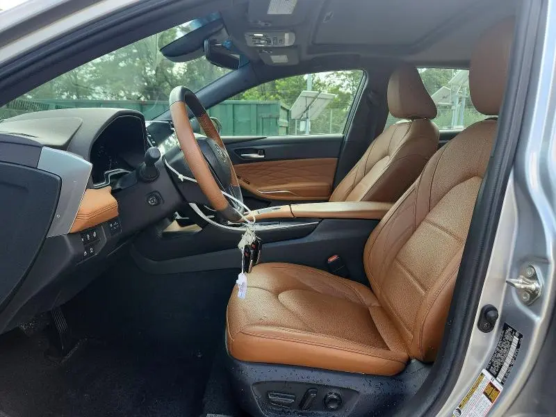 2019 TOYOTA AVALON LIMITED  