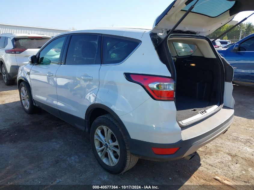 2017 FORD ESCAPE SE