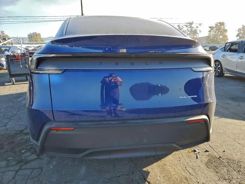 2026 TESLA MODEL Y   