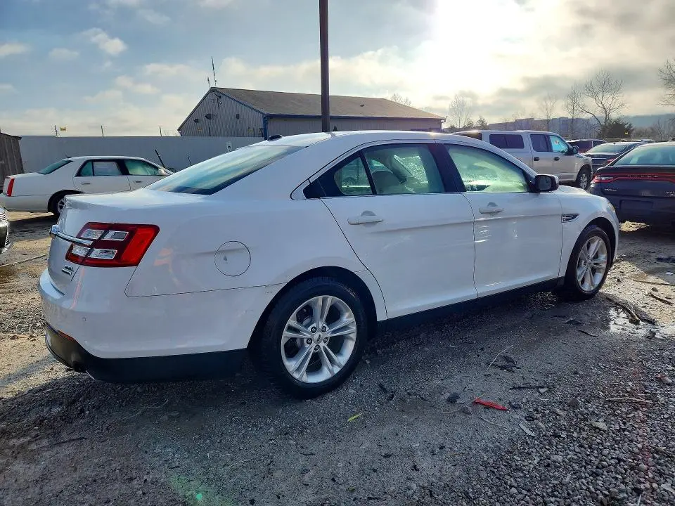 2014 FORD TAURUS SEL  