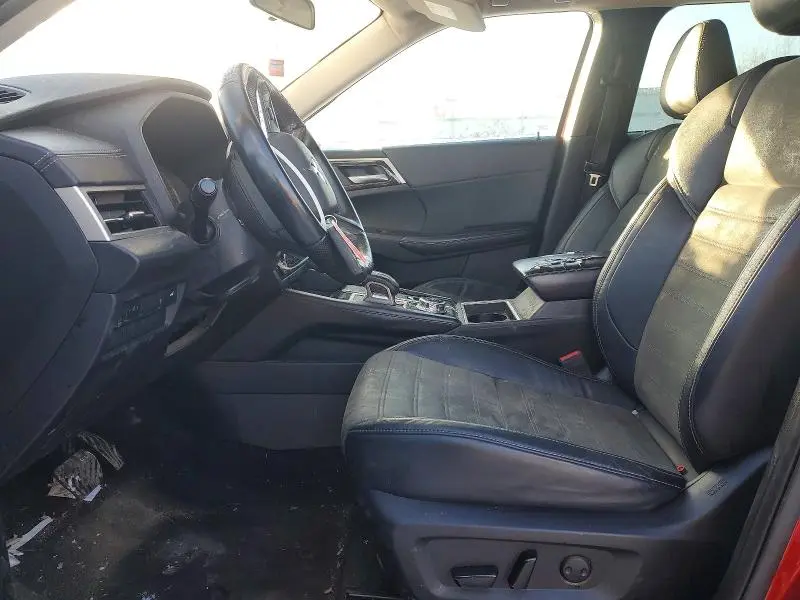 2023 MITSUBISHI OUTLANDER SE  