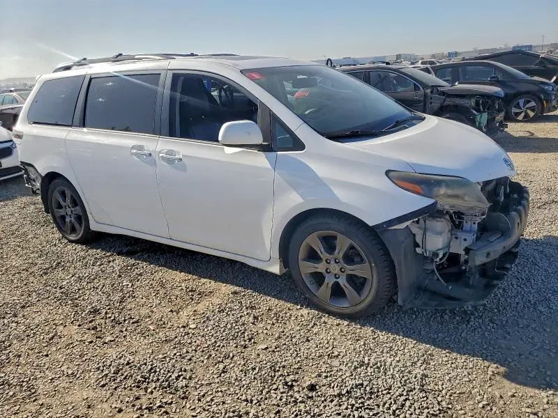 2015 TOYOTA SIENNA SPORT  