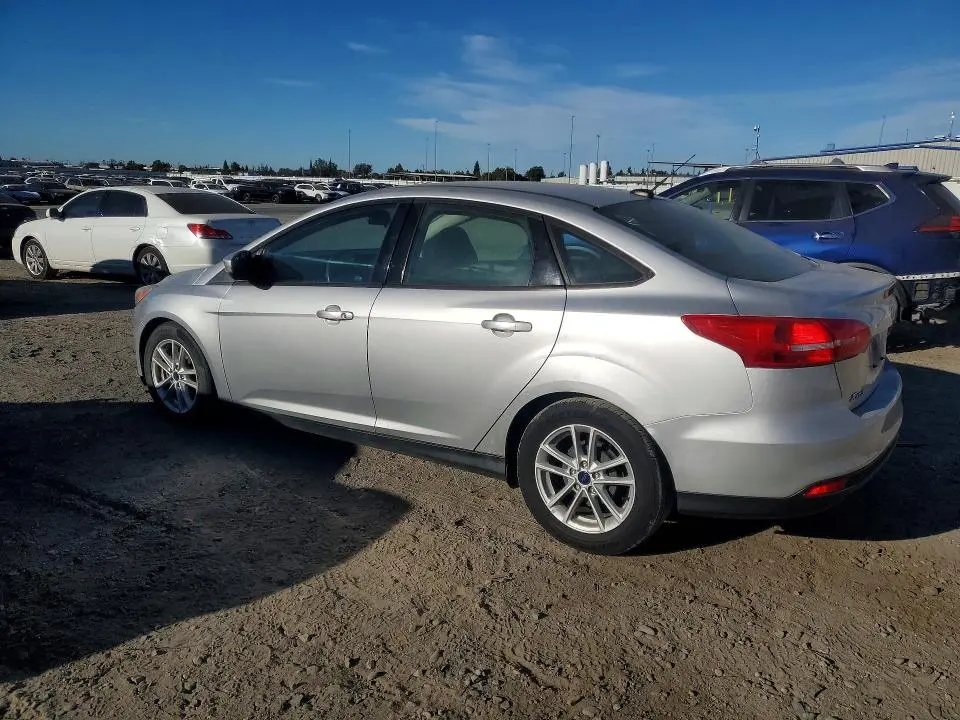 2017 FORD FOCUS SE  