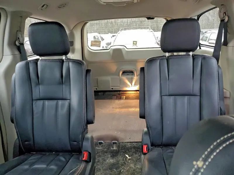 2013 CHRYSLER TOWN & COUNTRY TOURING  