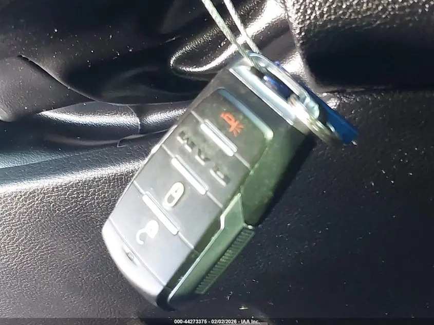 2024 RAM 1500 BIG HORN  4X2 5'7 BOX