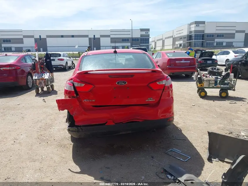 2013 FORD FOCUS SE