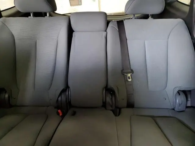 2010 HYUNDAI SANTA FE GLS  