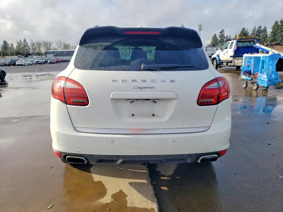 2012 PORSCHE CAYENNE   
