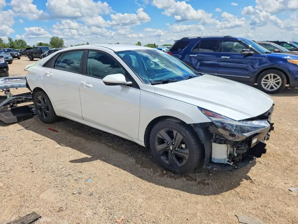 2021 HYUNDAI ELANTRA SEL  