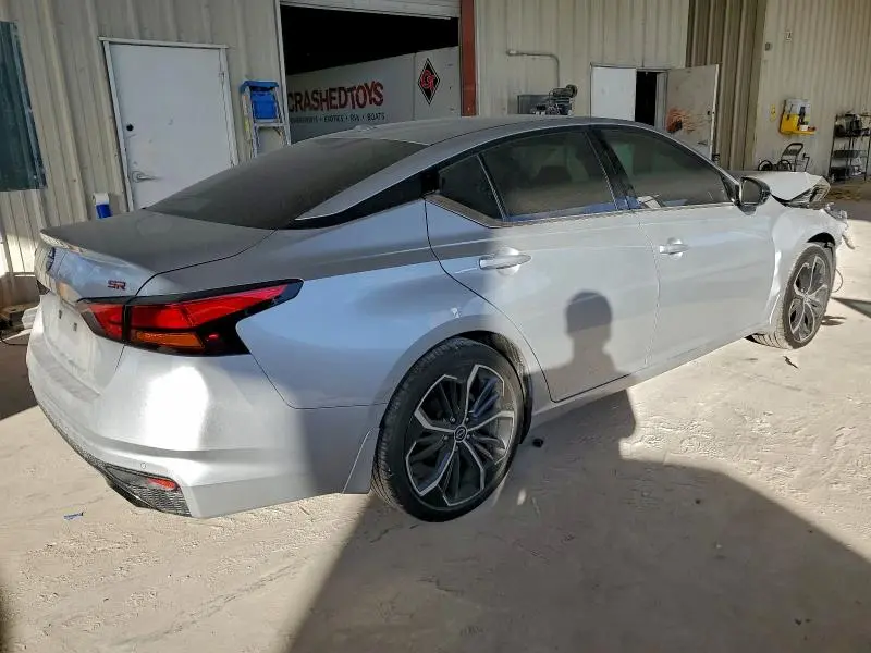 2024 NISSAN ALTIMA SR  