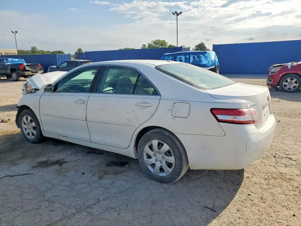 2010 TOYOTA CAMRY LE  