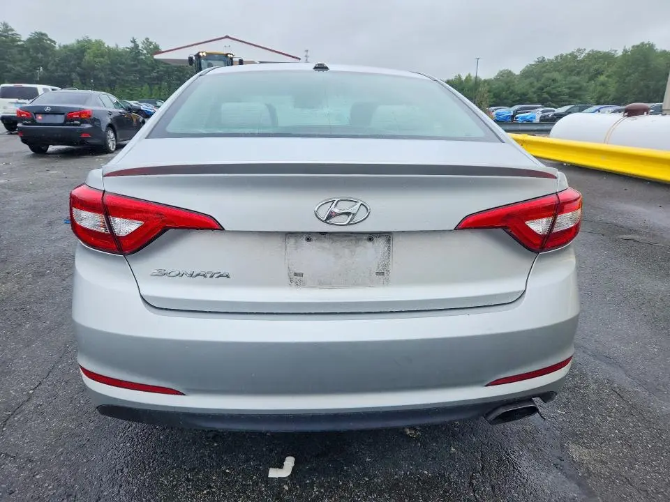 2017 HYUNDAI SONATA SE  