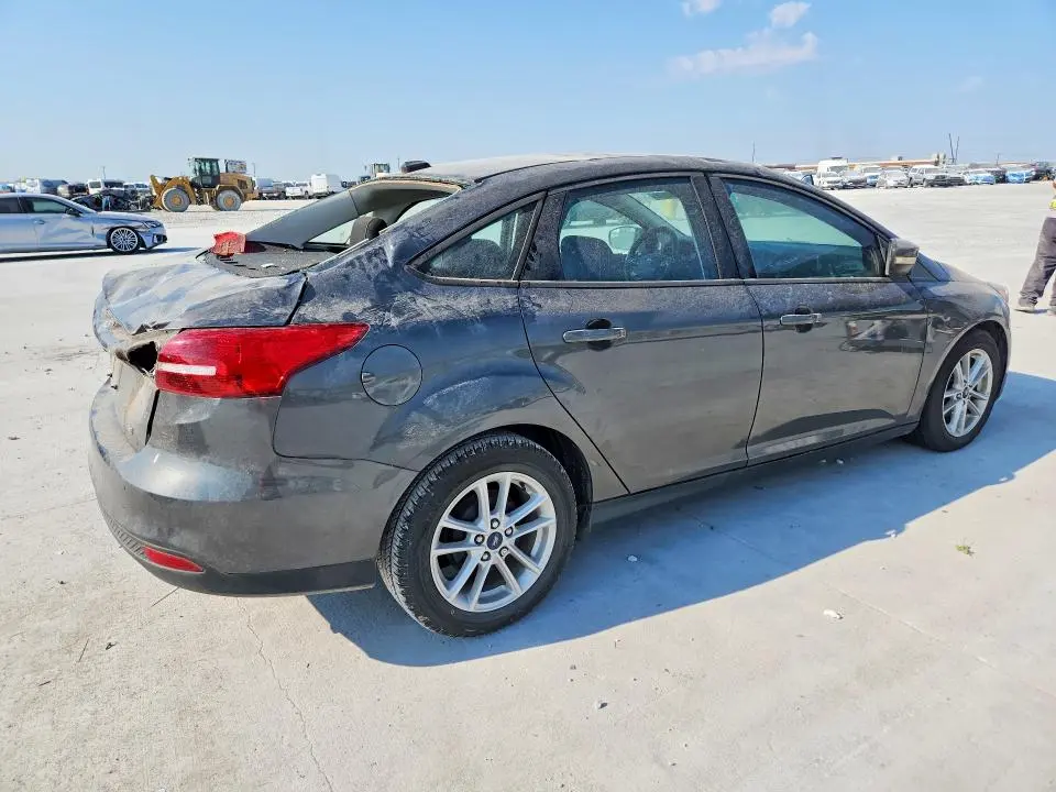2017 FORD FOCUS SE  