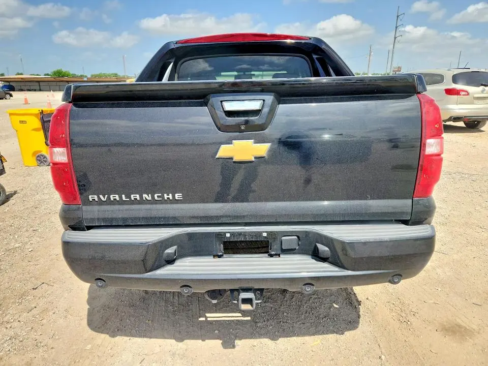 2013 CHEVROLET AVALANCHE LT  