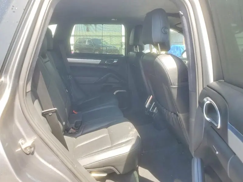 2011 PORSCHE CAYENNE TURBO  