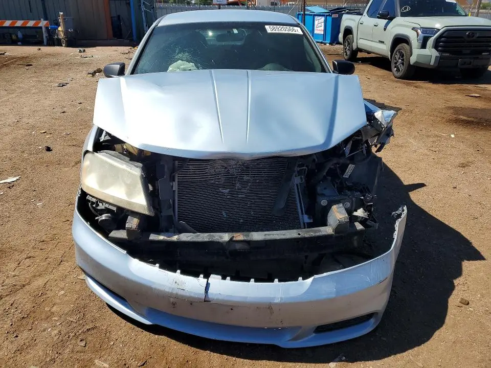 2013 DODGE AVENGER SE  
