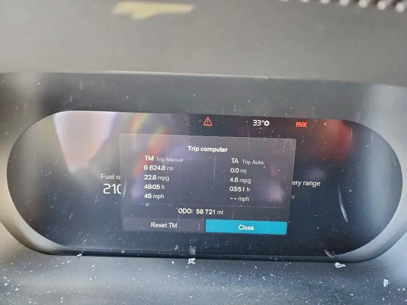 2022 VOLVO XC60 T8 RECHARGE R-DESIGN  