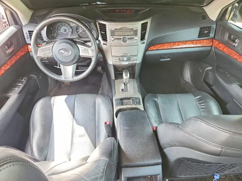 2010 SUBARU LEGACY 2.5I LIMITED  