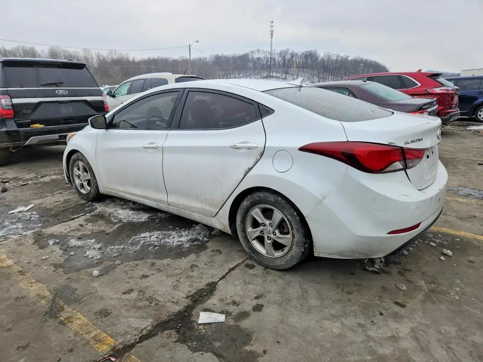 2015 HYUNDAI ELANTRA SE  